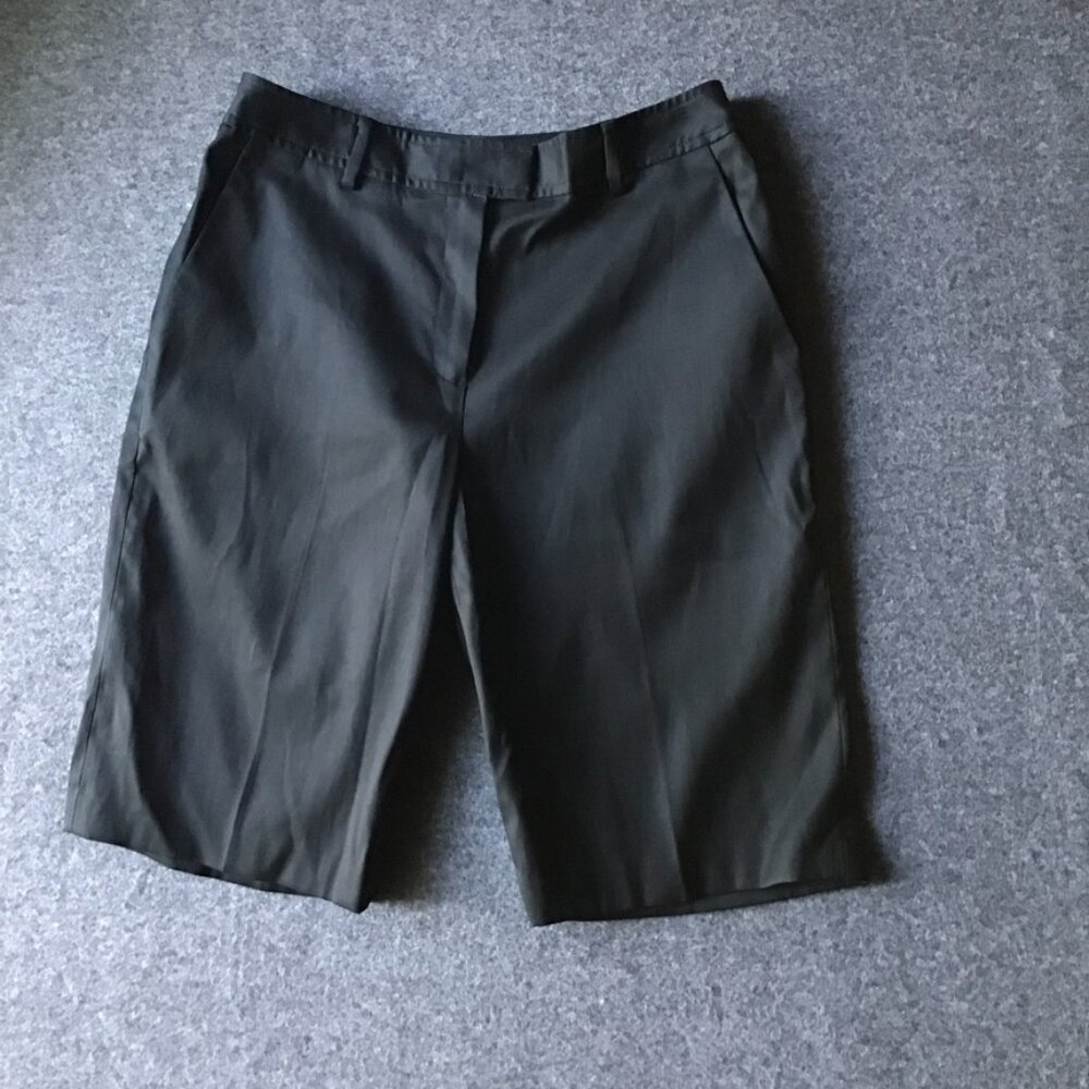 Brooks Brothers Black Shorts Women's Sz 4 Country Club Bermuda‎ Shorts.